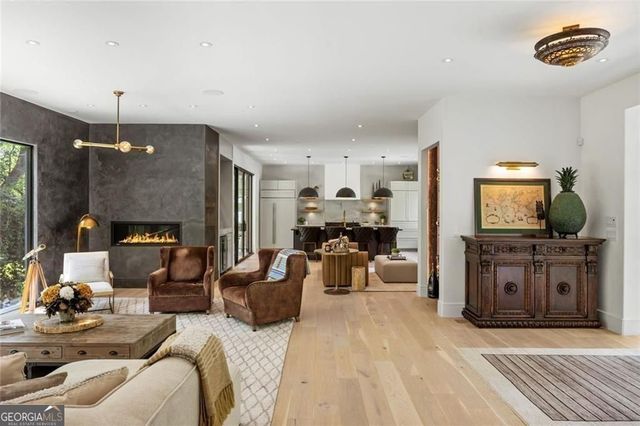 17 Interlochen Drive Drive NE, Atlanta, GA 30342