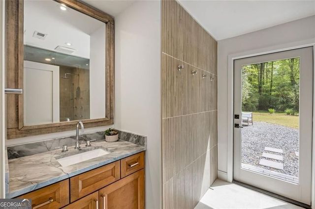 17 Interlochen Drive Drive NE, Atlanta, GA 30342