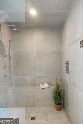 17 Interlochen Drive Drive NE, Atlanta, GA 30342