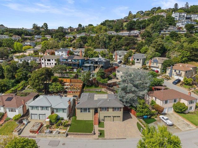 124 Vine Street, San Carlos, CA 94070