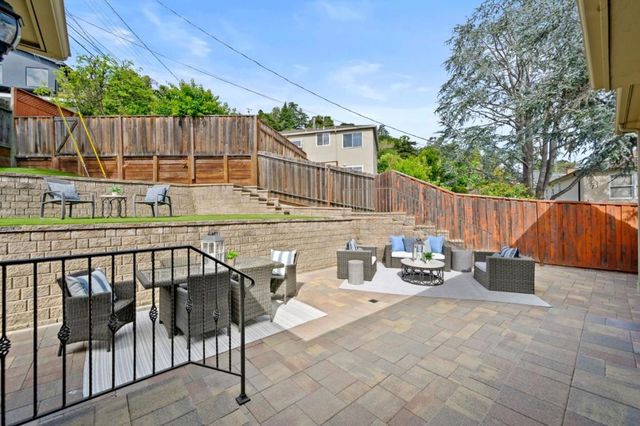 124 Vine Street, San Carlos, CA 94070