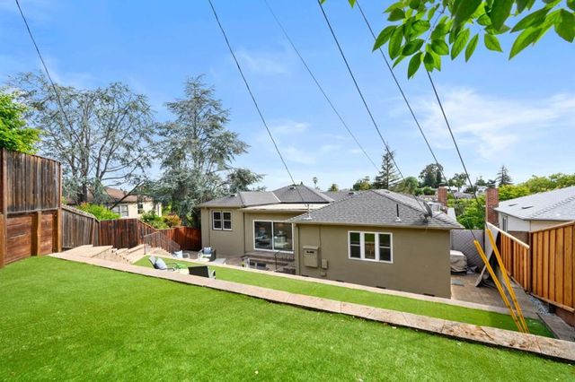 124 Vine Street, San Carlos, CA 94070