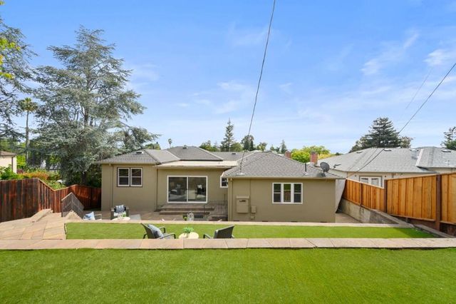 124 Vine Street, San Carlos, CA 94070