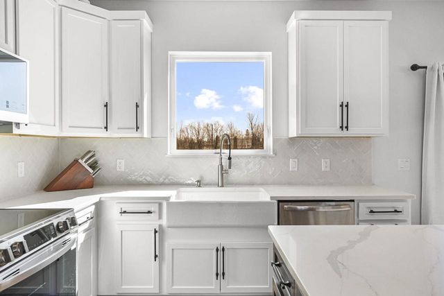 1129 Kamperschroer Way, Sun Prairie, WI 53590