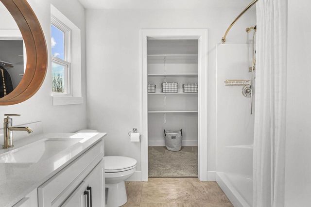 1129 Kamperschroer Way, Sun Prairie, WI 53590