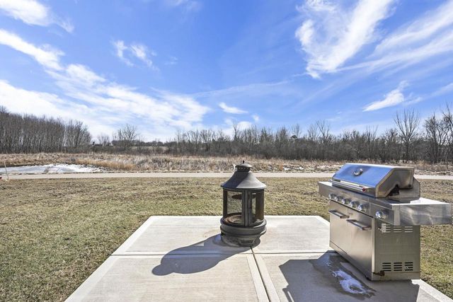 1129 Kamperschroer Way, Sun Prairie, WI 53590