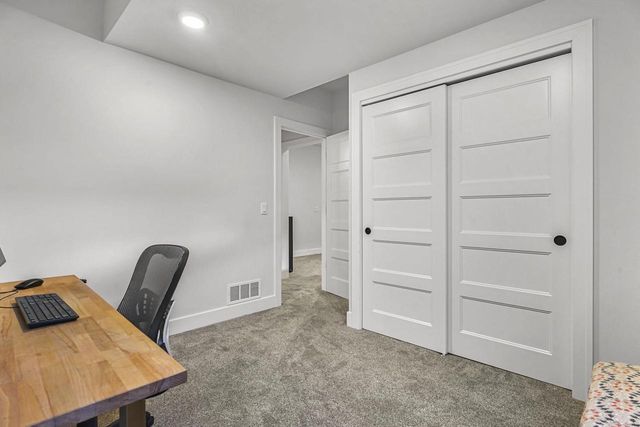 1129 Kamperschroer Way, Sun Prairie, WI 53590