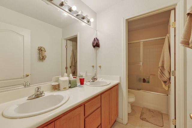 691 Tulare Ct, Tracy, CA 95304