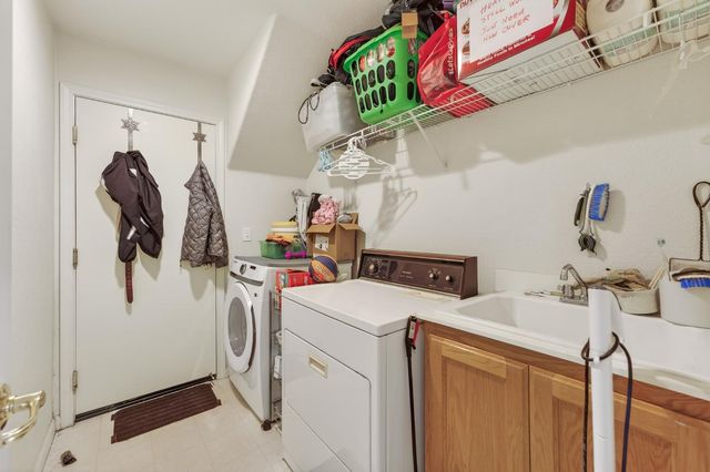 691 Tulare Ct, Tracy, CA 95304