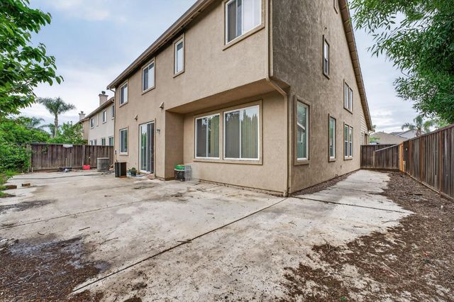 691 Tulare Ct, Tracy, CA 95304