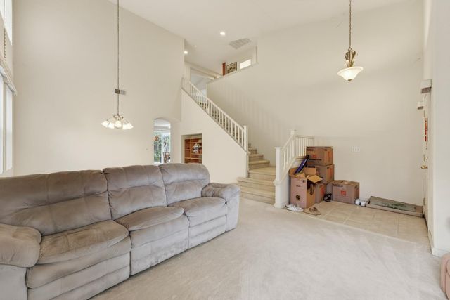 691 Tulare Ct, Tracy, CA 95304