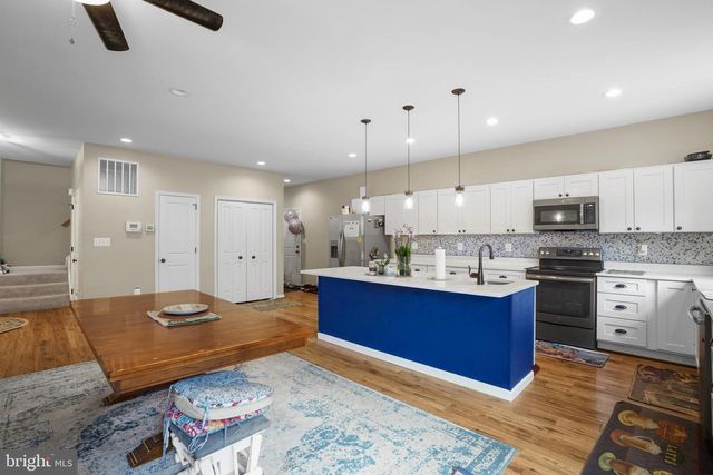 11337 RUSSELL RD, Hillsboro, VA 20132