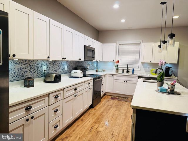 11337 RUSSELL RD, Hillsboro, VA 20132