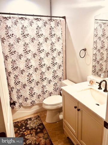 11337 RUSSELL RD, Hillsboro, VA 20132