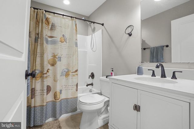 11337 RUSSELL RD, Hillsboro, VA 20132