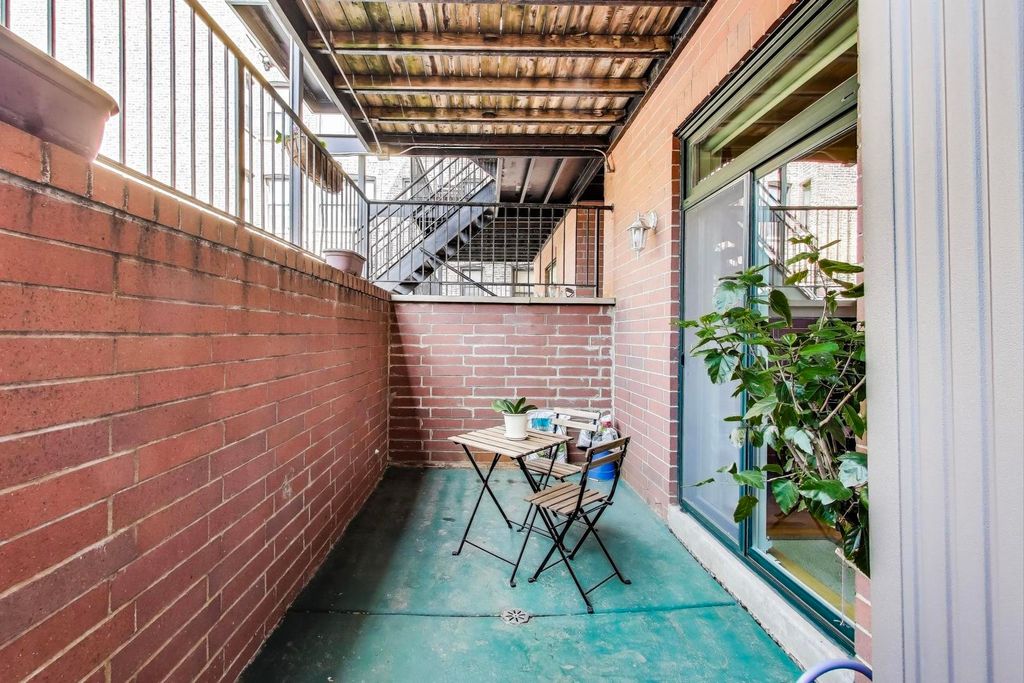 property-img