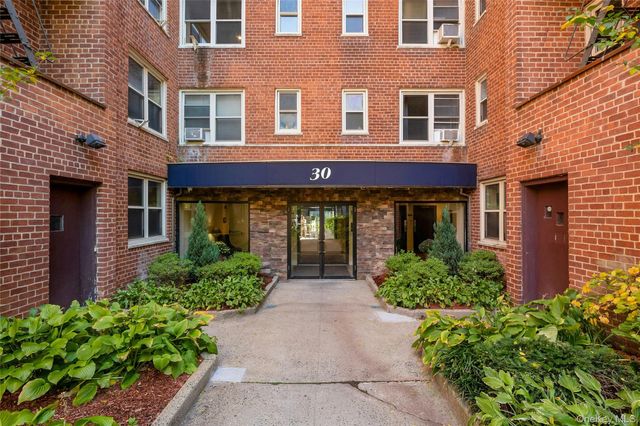 30 N Broadway 5E, White Plains, NY 10601