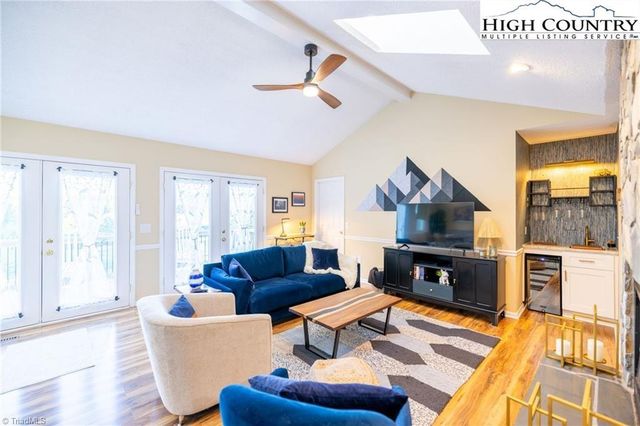 30 Village Road, Roaring Gap, NC 28668