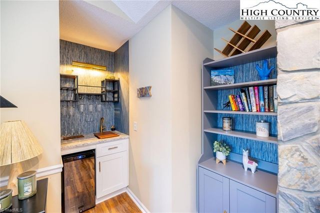 30 Village Road, Roaring Gap, NC 28668