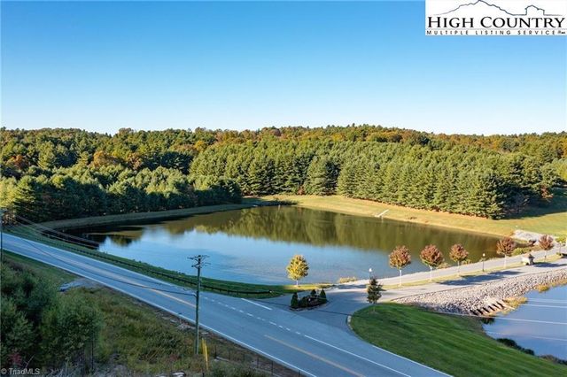 30 Village Road, Roaring Gap, NC 28668