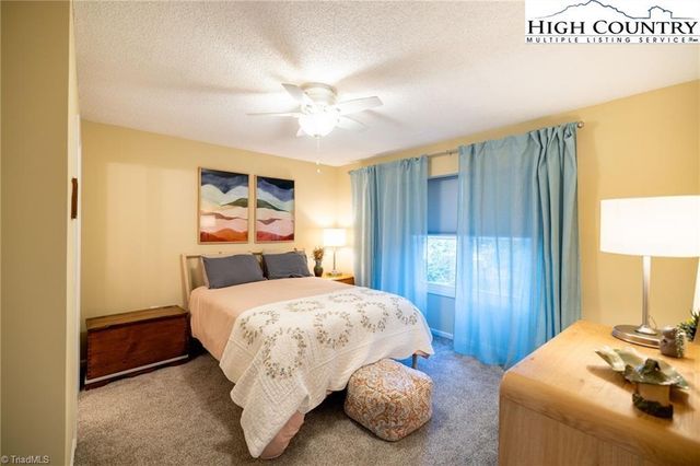 30 Village Road, Roaring Gap, NC 28668