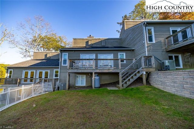 30 Village Road, Roaring Gap, NC 28668