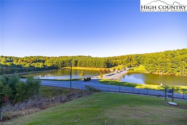 30 Village Road, Roaring Gap, NC 28668