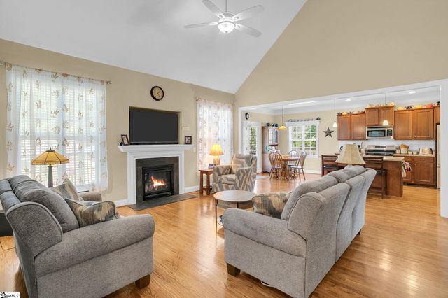 201 Franklin Oaks Lane, Greer, SC 29651