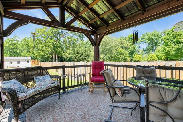 201 Franklin Oaks Lane, Greer, SC 29651