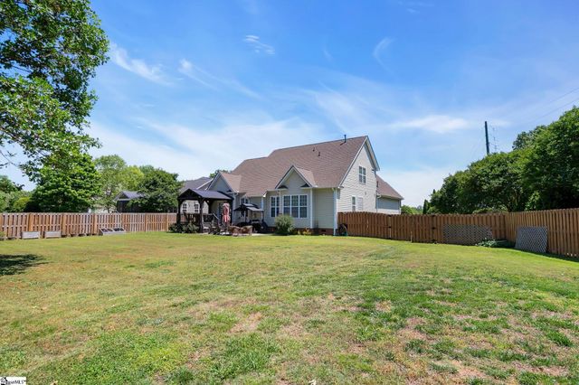 201 Franklin Oaks Lane, Greer, SC 29651