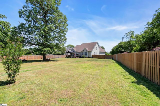 201 Franklin Oaks Lane, Greer, SC 29651