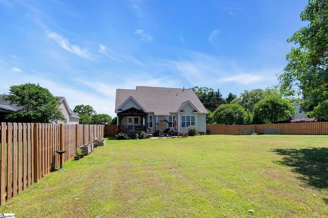 201 Franklin Oaks Lane, Greer, SC 29651