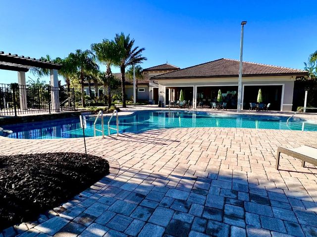 8847 FALLEN OAK DRIVE, Davenport, FL 33896