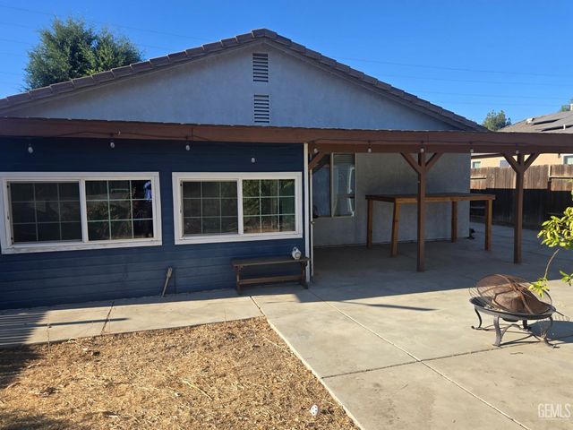 6311 Padua Court, Bakersfield, CA 93308