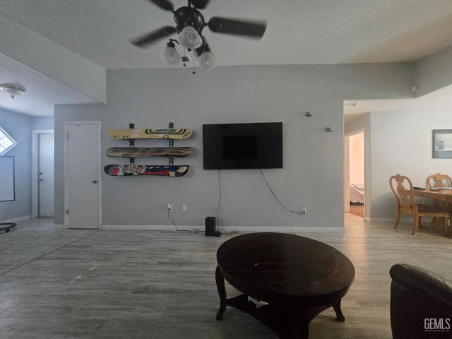 6311 Padua Court, Bakersfield, CA 93308