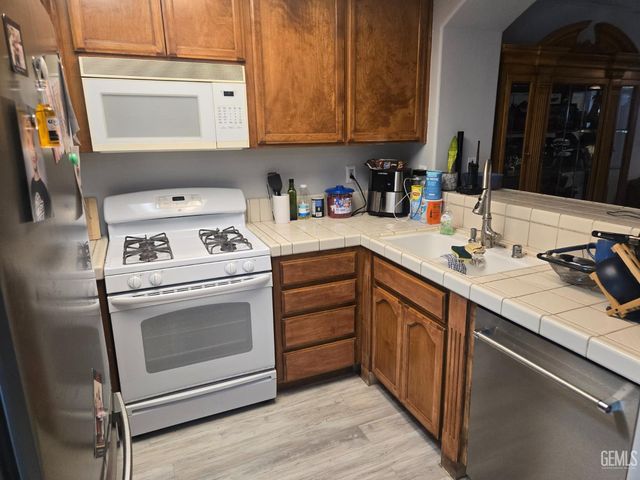 6311 Padua Court, Bakersfield, CA 93308
