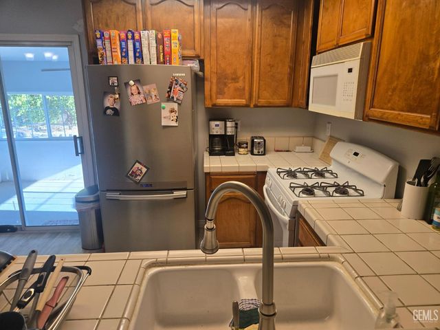 6311 Padua Court, Bakersfield, CA 93308