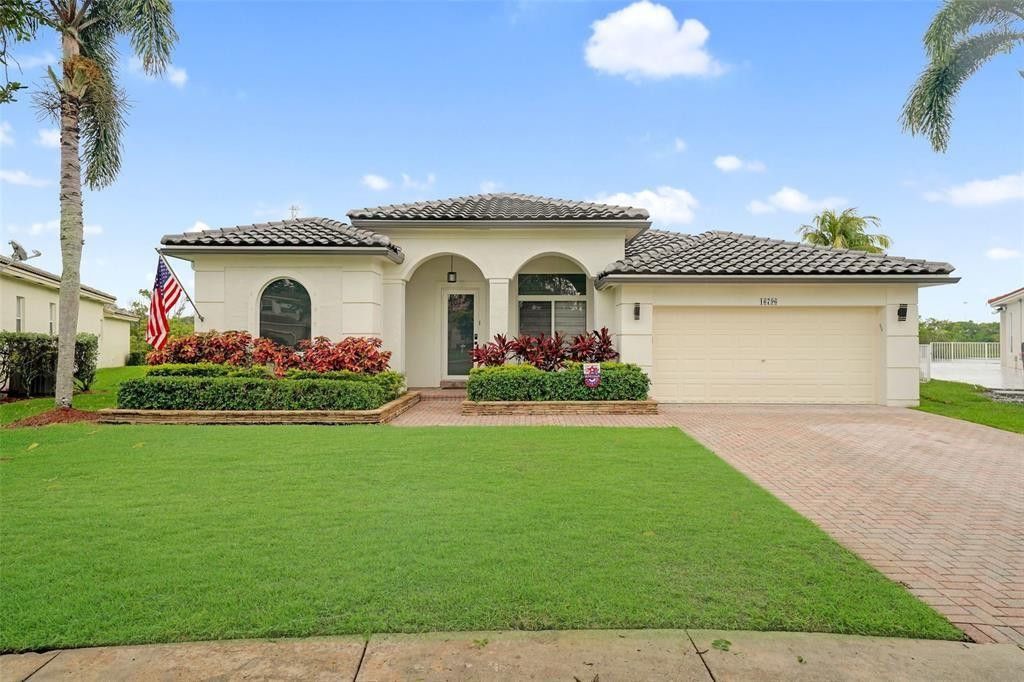 16796 NW 8th Street, Pembroke Pines, FL 33028