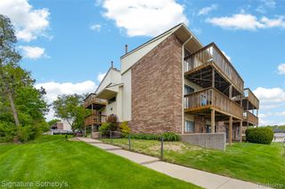 875 S Pontiac Trail B208, Walled Lake, MI 48390