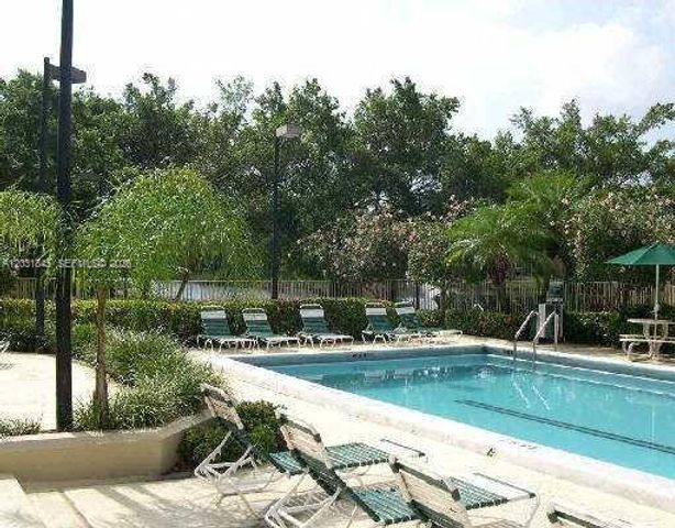 631 Cypress Lake Blvd E17, Deerfield Beach, FL 33064