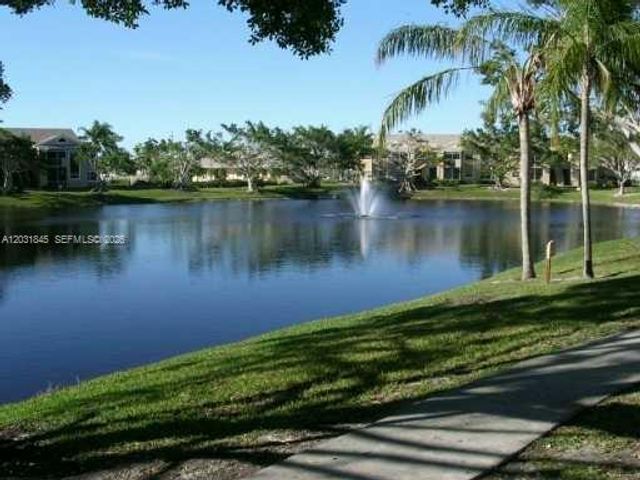 631 Cypress Lake Blvd E17, Deerfield Beach, FL 33064