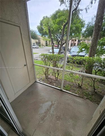 631 Cypress Lake Blvd E17, Deerfield Beach, FL 33064