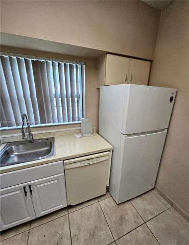 631 Cypress Lake Blvd E17, Deerfield Beach, FL 33064