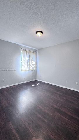 15245 SW 30th Ter, Miami, FL 33185