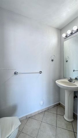 15245 SW 30th Ter, Miami, FL 33185