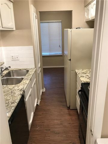 3201 Cougar Trail A, Bryan, TX 77807