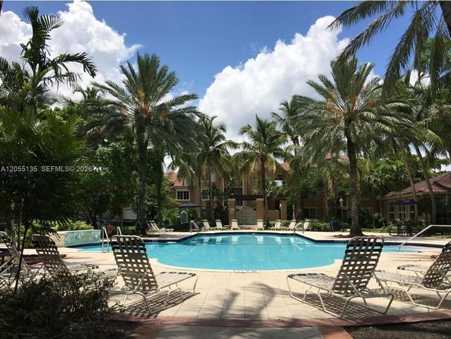 8060 N Nob Hill Road 101, Tamarac, FL 33321