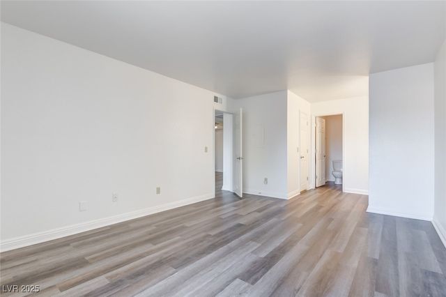 2606 South Durango Drive 214, Las Vegas, NV 89117