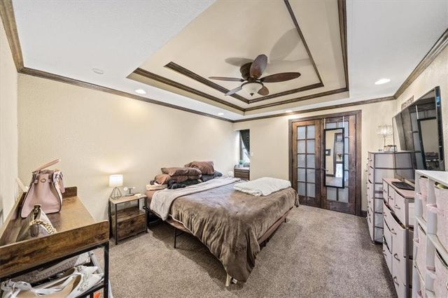 1111 W 46th Street 12, Kansas City, MO 64112