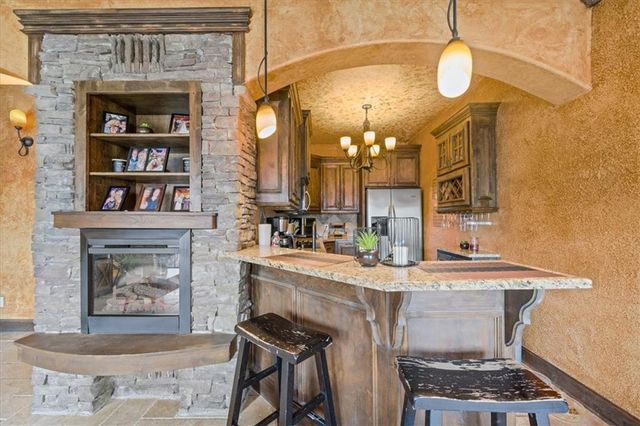 1111 W 46th Street 12, Kansas City, MO 64112